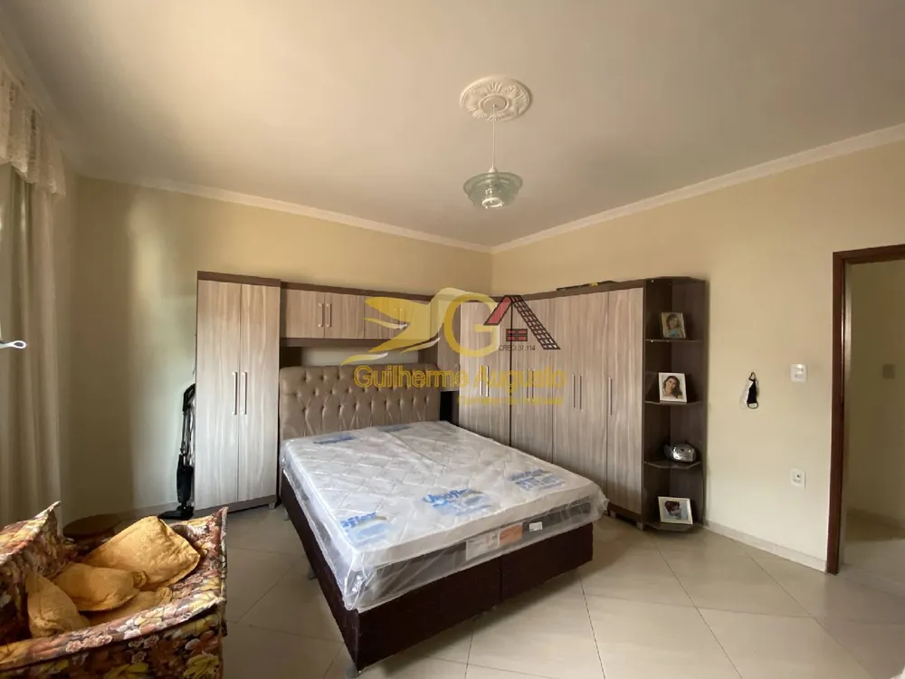 Casa, 3 quartos, 252 m² - Foto 2