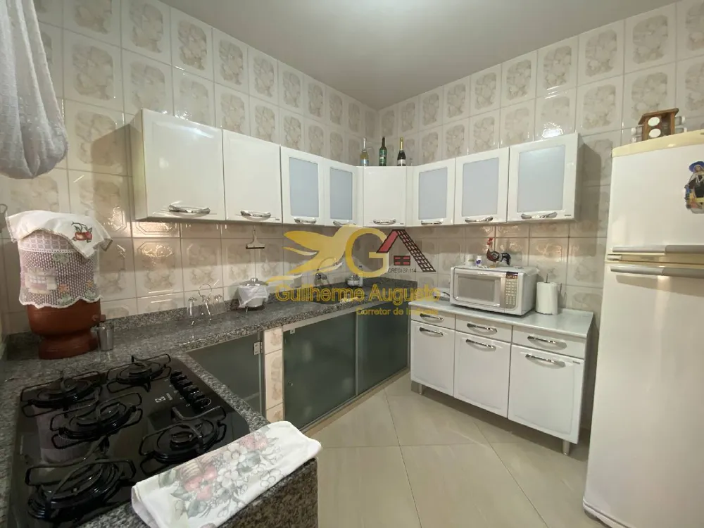Casa, 3 quartos, 252 m² - Foto 1