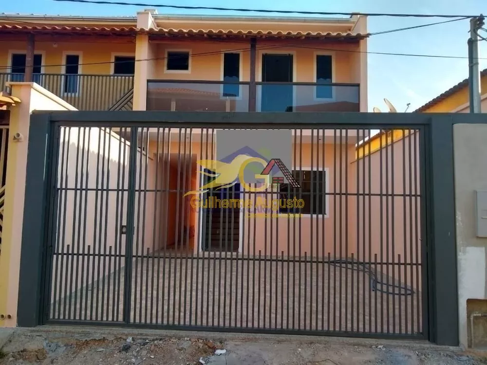 Casa à venda com 3 quartos, 148m² - Foto 1