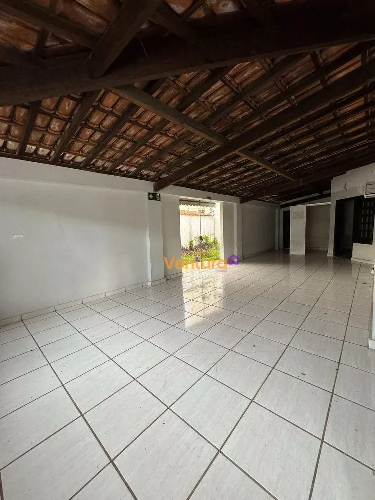 Casa, 4 quartos, 210 m² - Foto 2