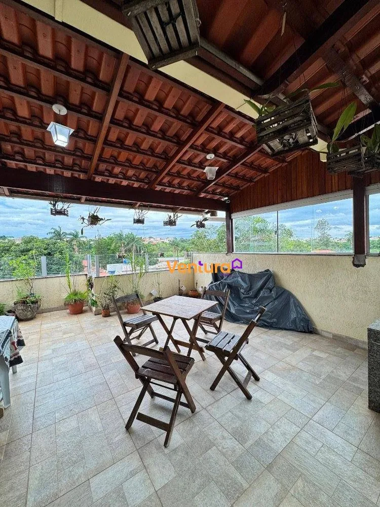 Casa, 3 quartos, 195 m² - Foto 2