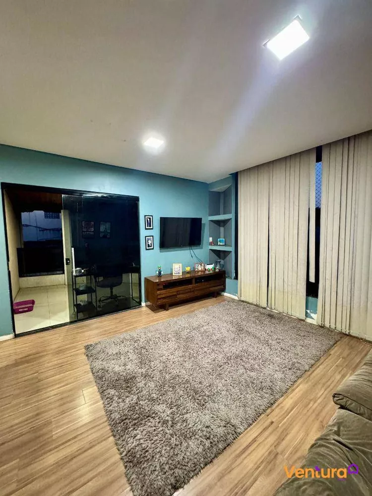Casa, 3 quartos, 227 m² - Foto 1
