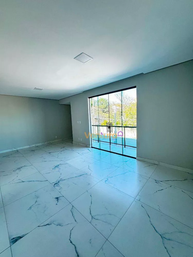 Casa, 3 quartos, 208 m² - Foto 2