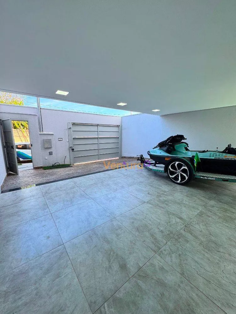 Casa, 3 quartos, 208 m² - Foto 1