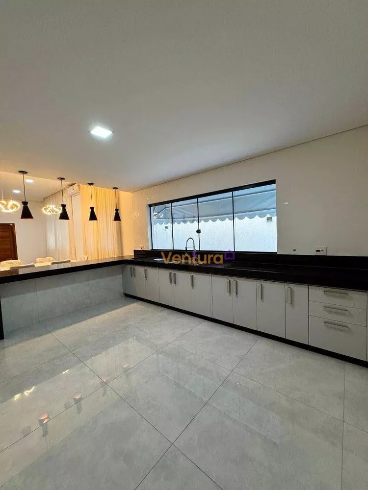 Casa, 3 quartos, 220 m² - Foto 3