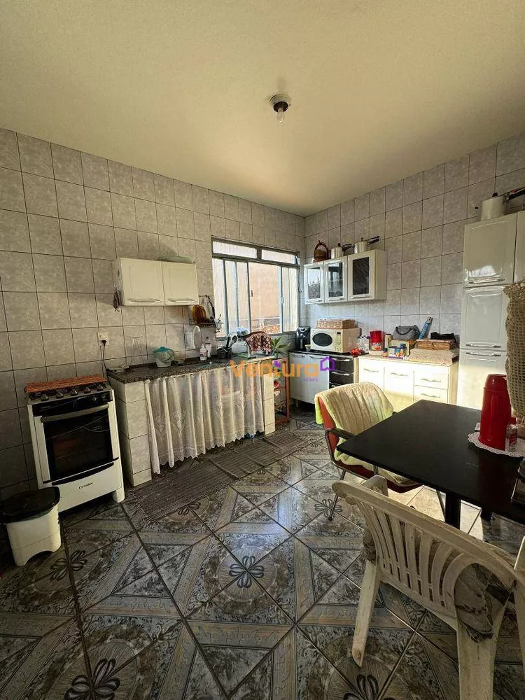 Casa, 5 quartos, 220 m² - Foto 4