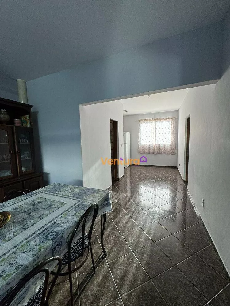 Casa, 5 quartos, 220 m² - Foto 2