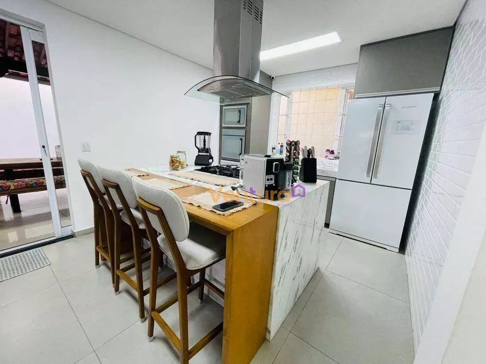 Casa, 3 quartos, 270 m² - Foto 4