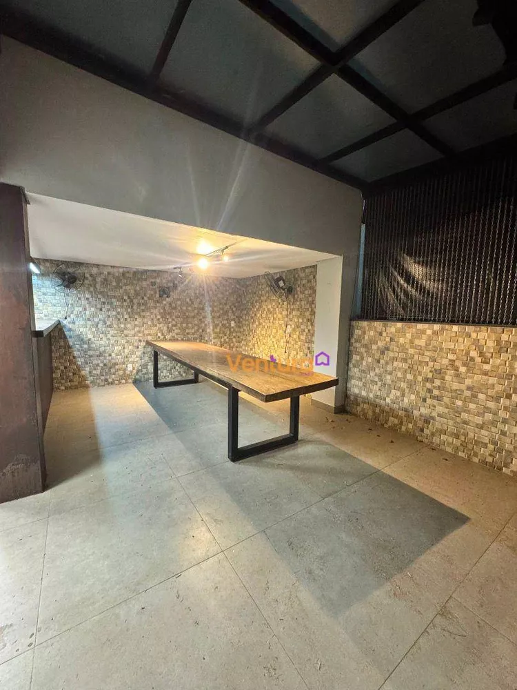 Casa, 2 quartos, 200 m² - Foto 1