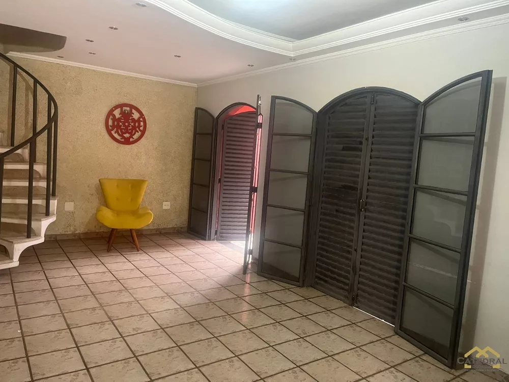 Loja-Salão para alugar com 4 quartos, 160m² - Foto 1