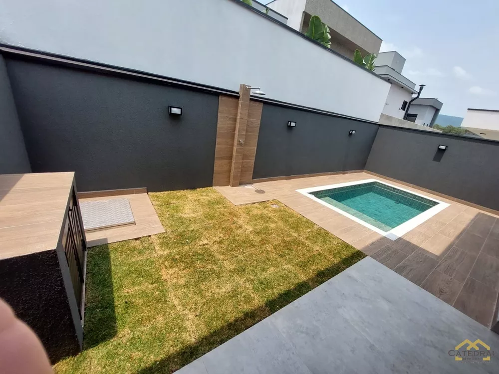 Casa de Condomínio à venda com 4 quartos, 190m² - Foto 3