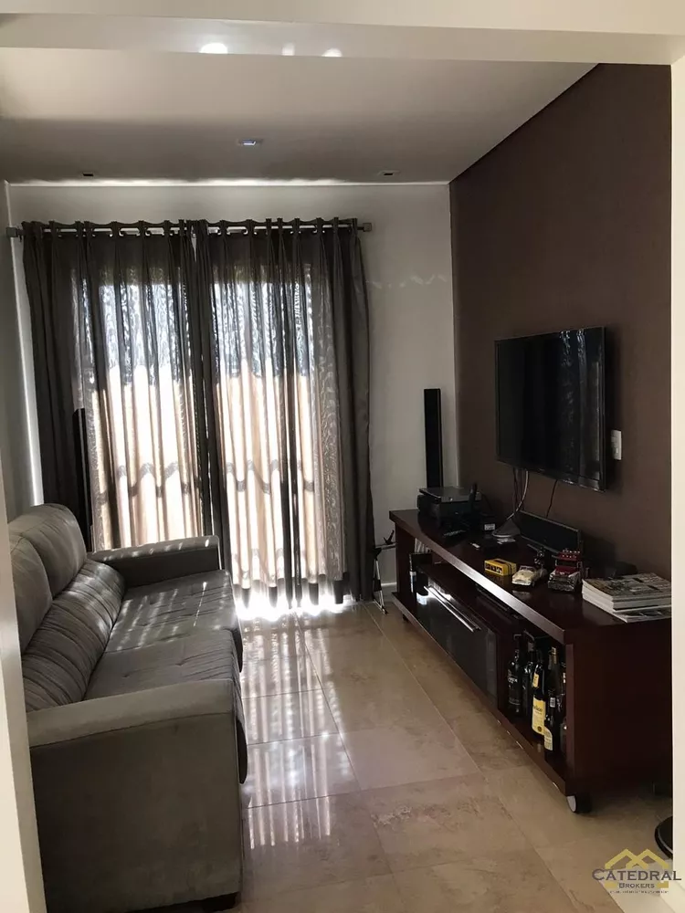 Apartamento para alugar com 3 quartos, 117m² - Foto 4