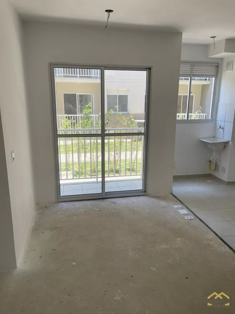 Apartamento à venda com 2 quartos, 46m² - Foto 1