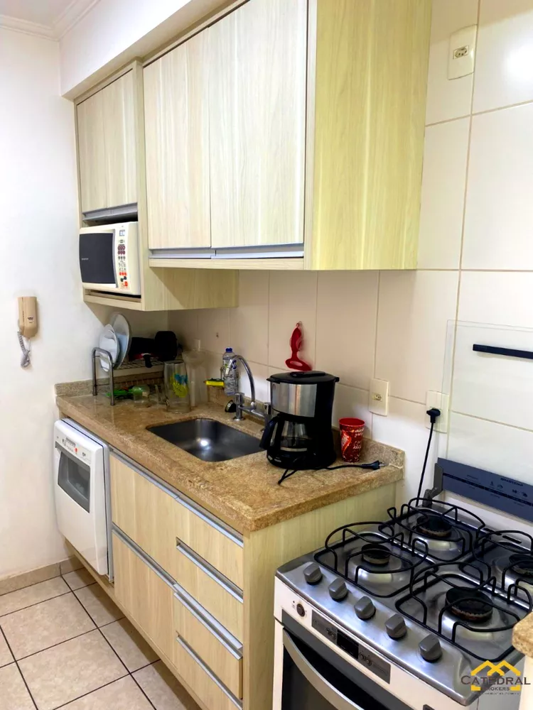 Apartamento à venda com 2 quartos, 73m² - Foto 4