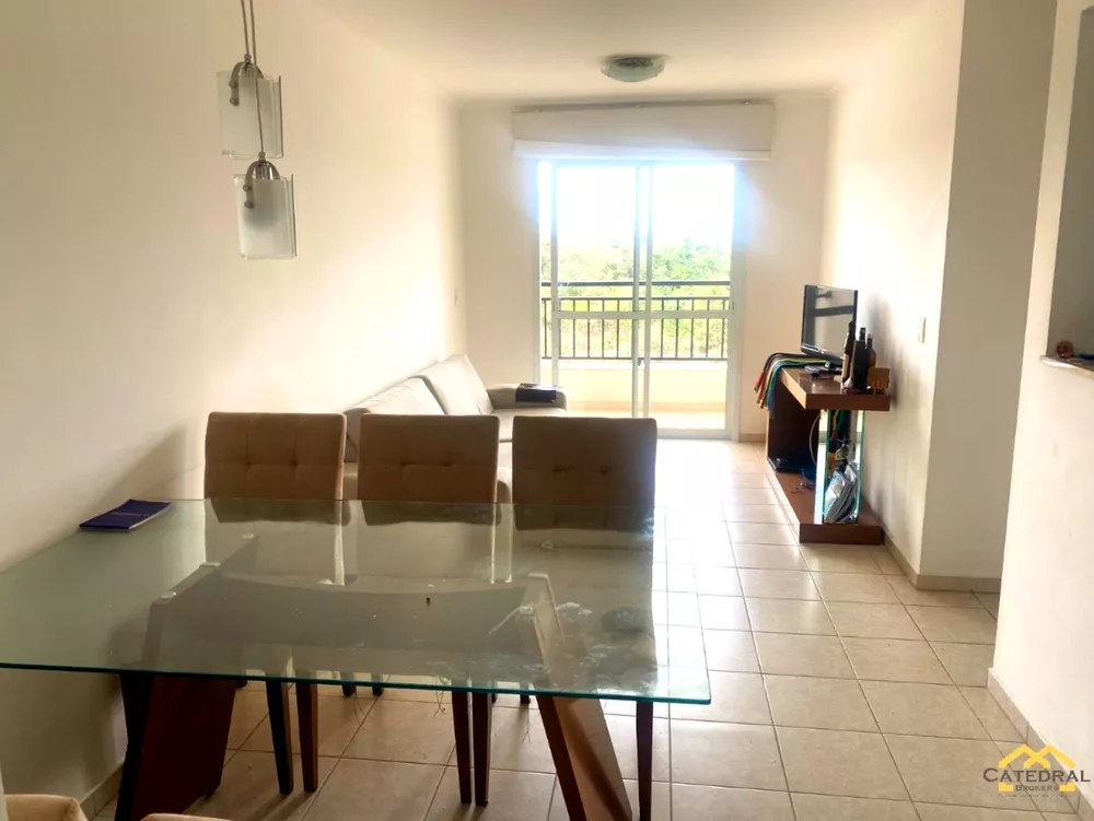 Apartamento à venda com 2 quartos, 73m² - Foto 2