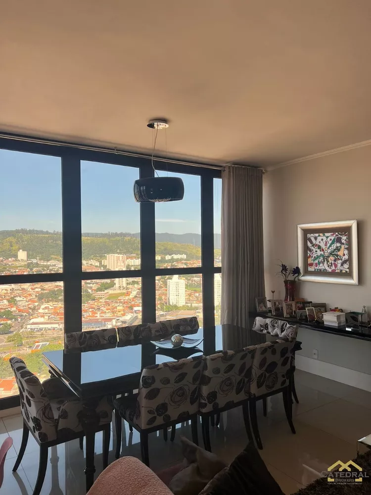 Apartamento à venda com 1 quarto, 253m² - Foto 2