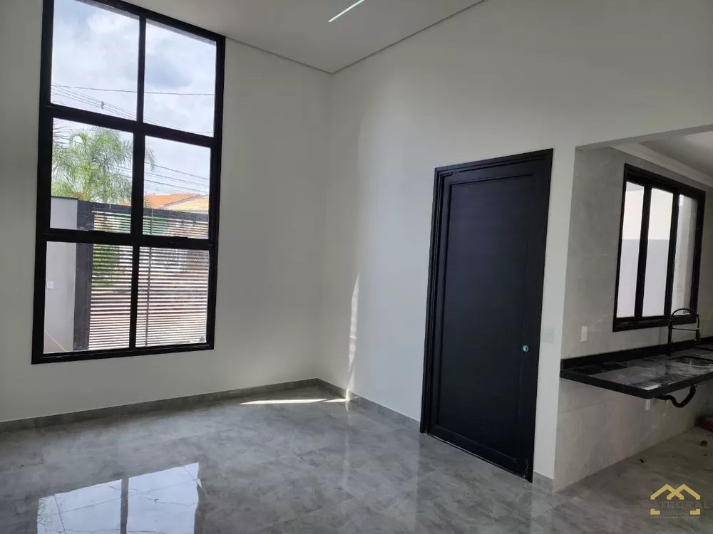 Casa à venda com 3 quartos, 102m² - Foto 1