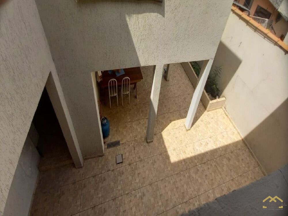 Sobrado, 2 quartos, 227 m² - Foto 2