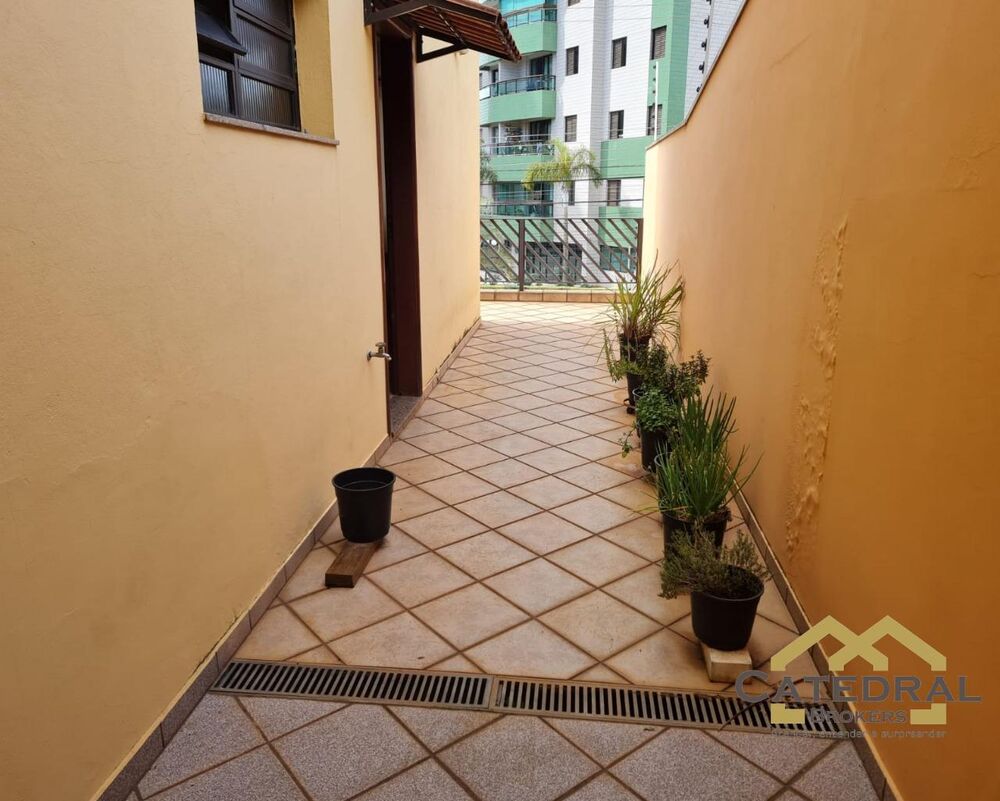 Casa, 3 quartos, 303 m² - Foto 2