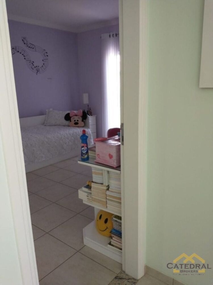 Casa à venda com 3 quartos, 329m² - Foto 13