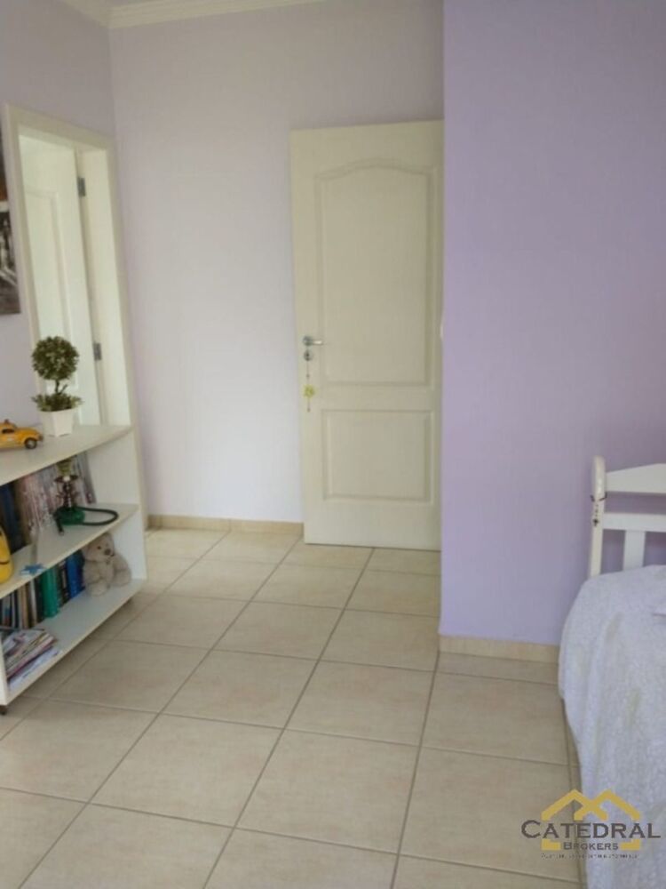 Casa à venda com 3 quartos, 329m² - Foto 15