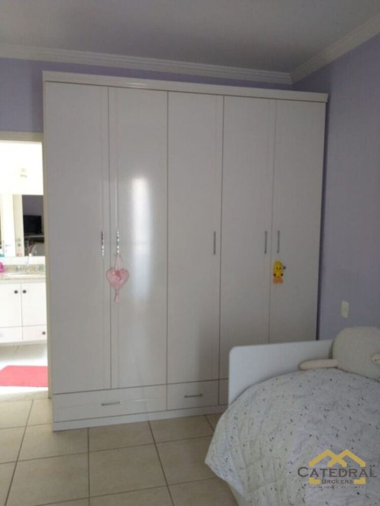 Casa à venda com 3 quartos, 329m² - Foto 23
