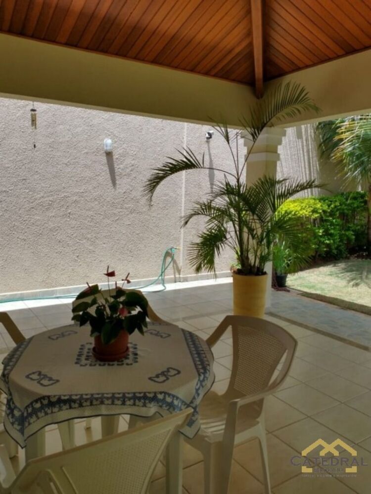 Casa à venda com 3 quartos, 329m² - Foto 20