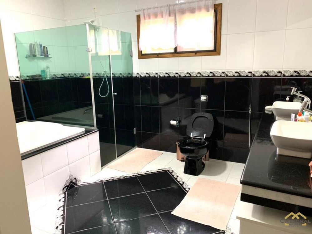 Chácara à venda com 7 quartos, 220m² - Foto 8