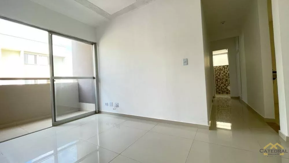 Apartamento à venda com 2 quartos, 56m² - Foto 3