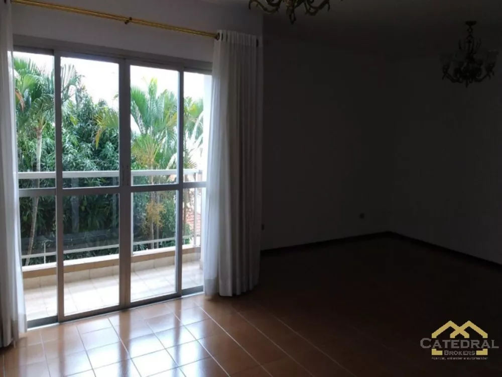 Apartamento à venda com 3 quartos, 184m² - Foto 1