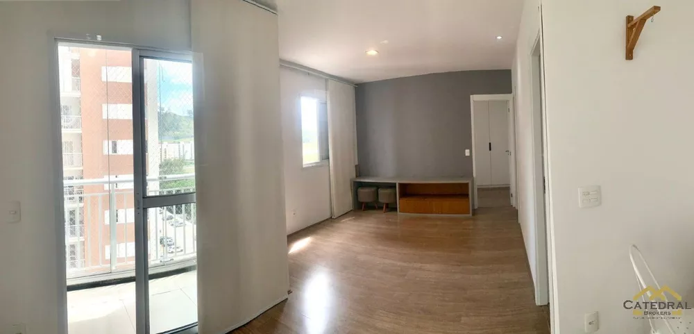 Apartamento à venda com 3 quartos, 61m² - Foto 1