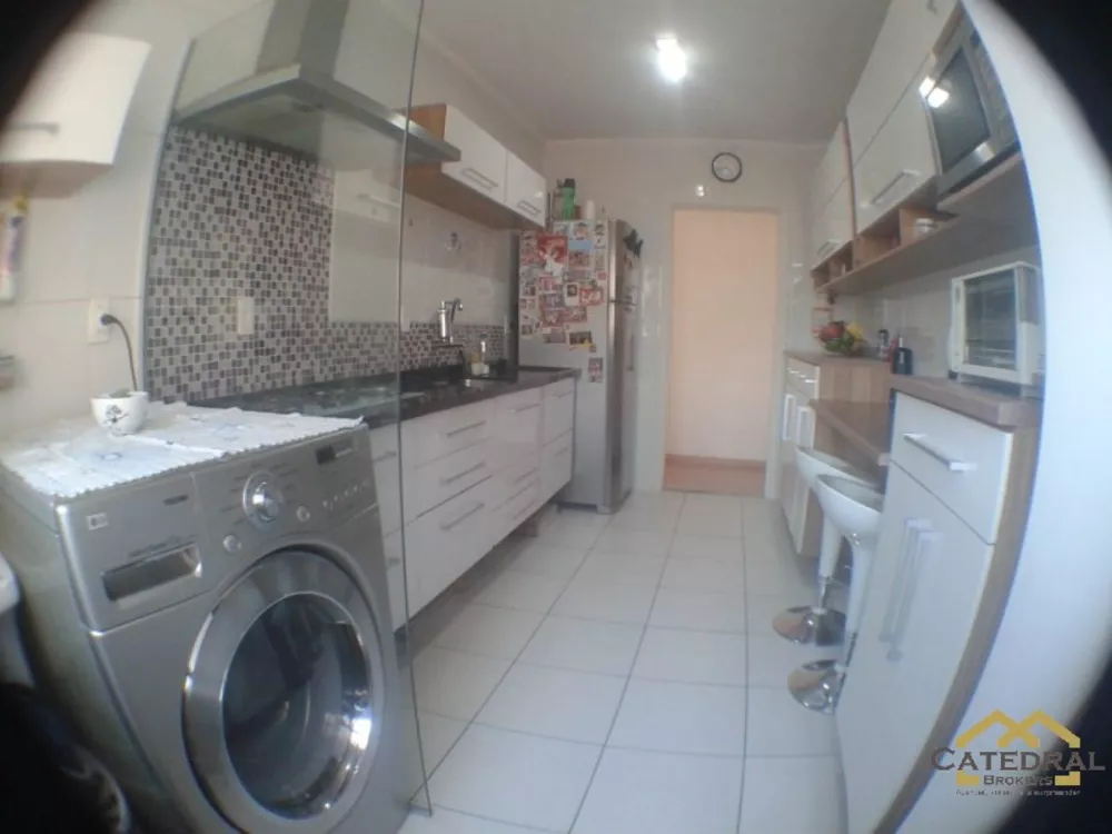 Apartamento à venda com 2 quartos, 66m² - Foto 3