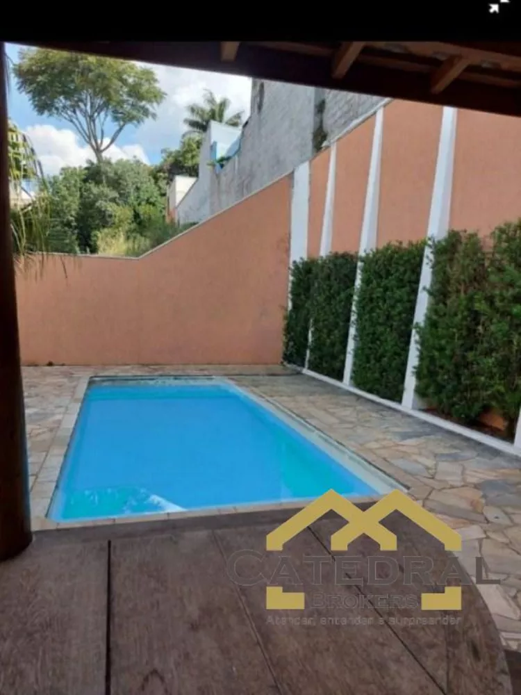 Sobrado à venda com 3 quartos, 350m² - Foto 2