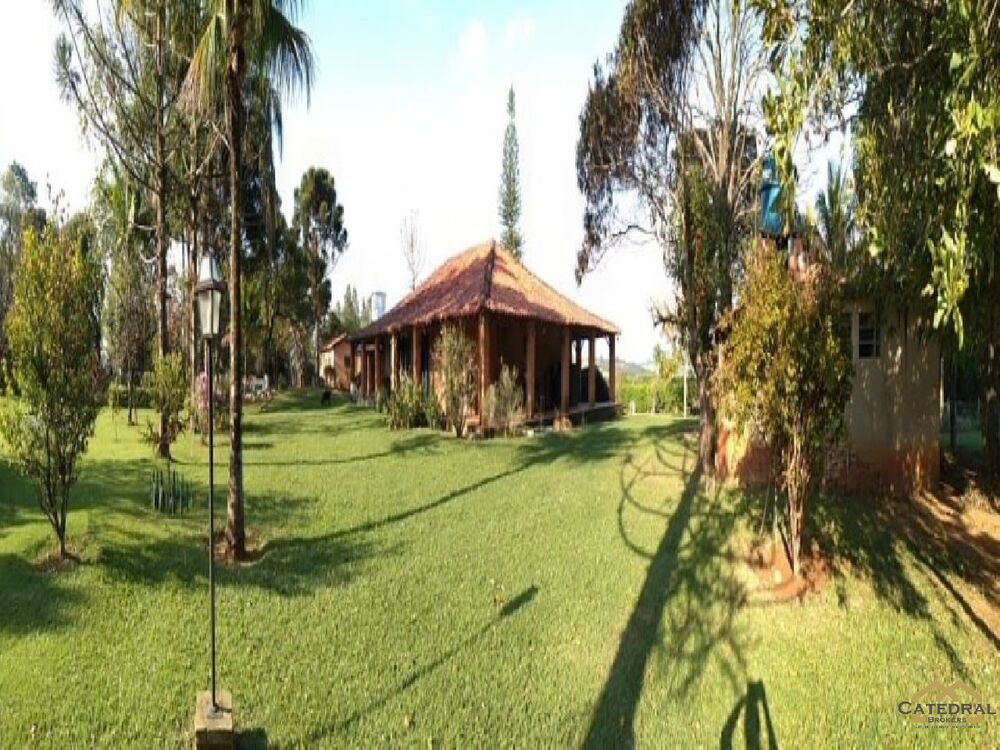 Chácara à venda com 7 quartos, 9000m² - Foto 2