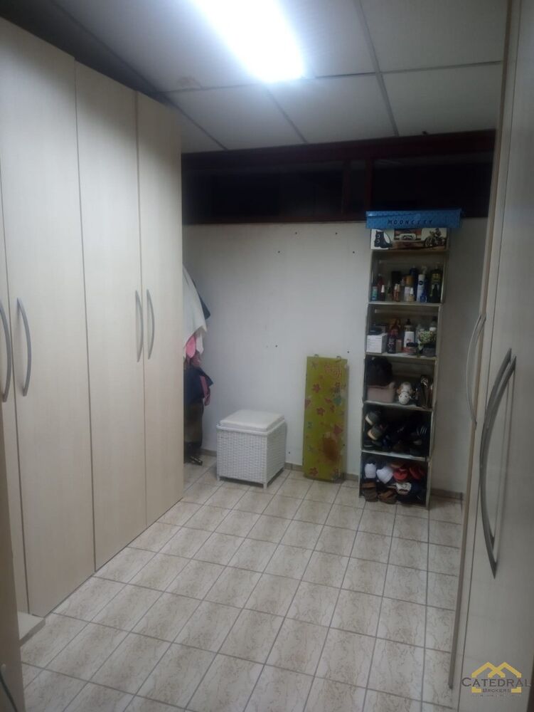 Sobrado à venda com 3 quartos, 190m² - Foto 2