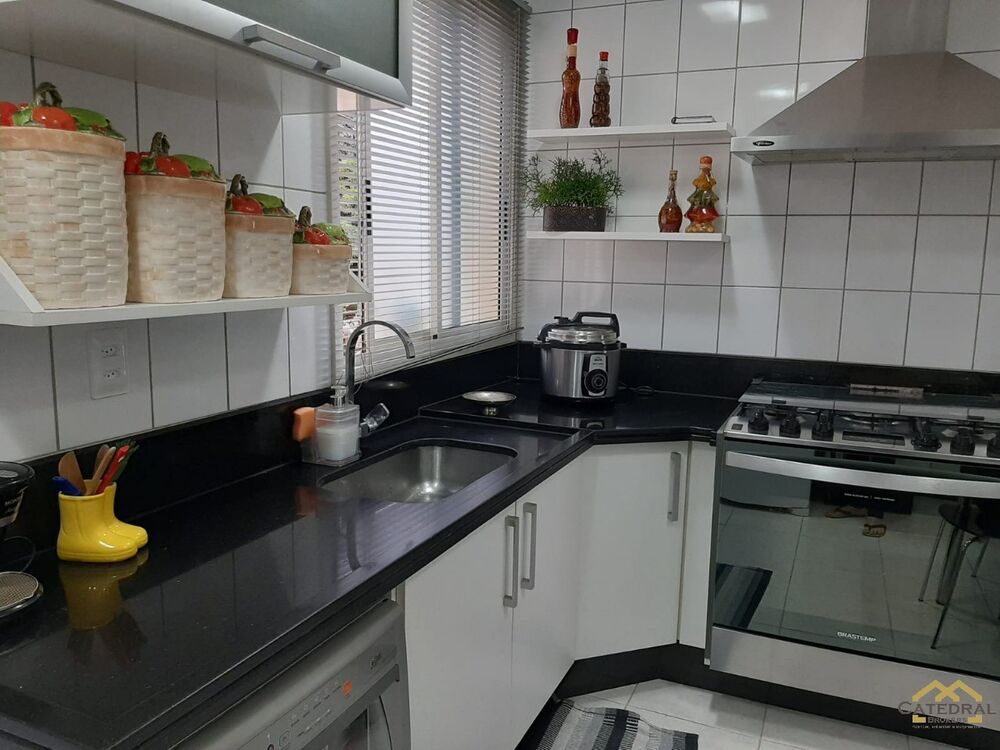 Apartamento à venda com 3 quartos, 151m² - Foto 7