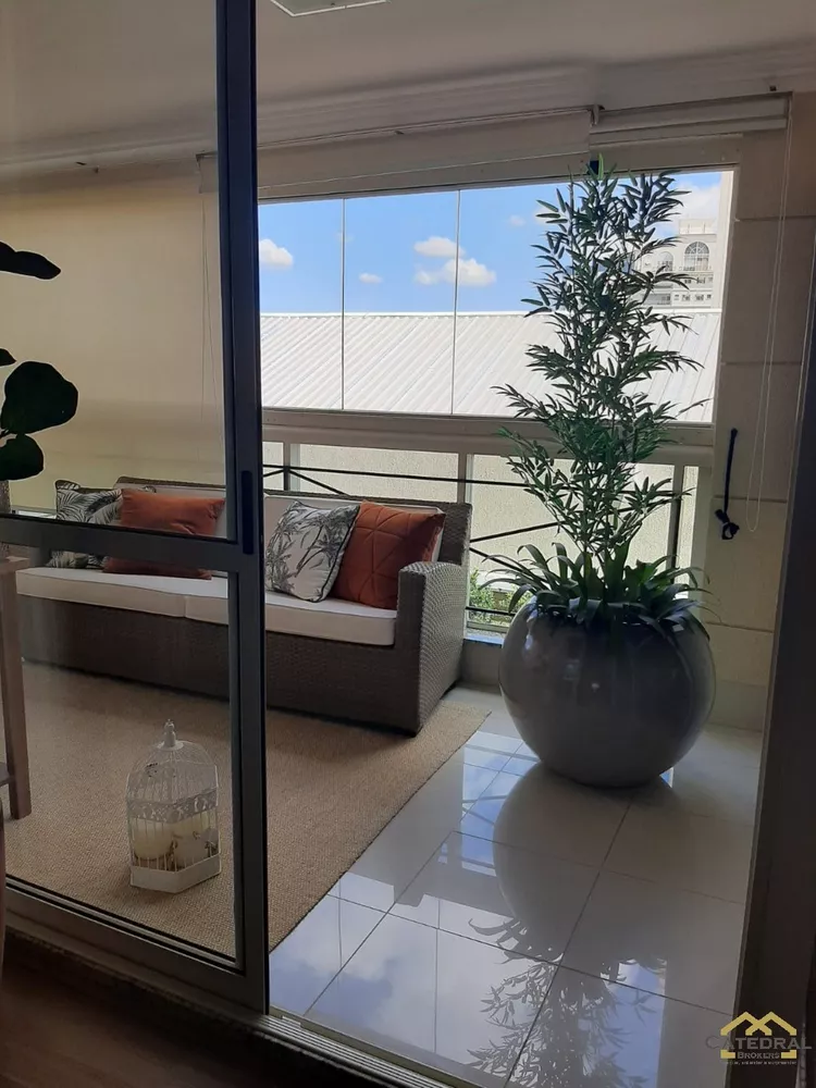 Apartamento à venda com 3 quartos, 151m² - Foto 2