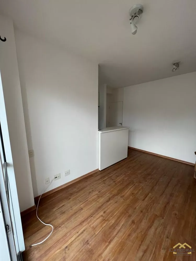 Apartamento à venda com 2 quartos, 55m² - Foto 2