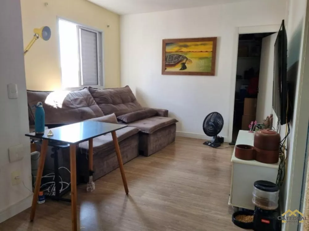 Apartamento à venda com 2 quartos, 61m² - Foto 1