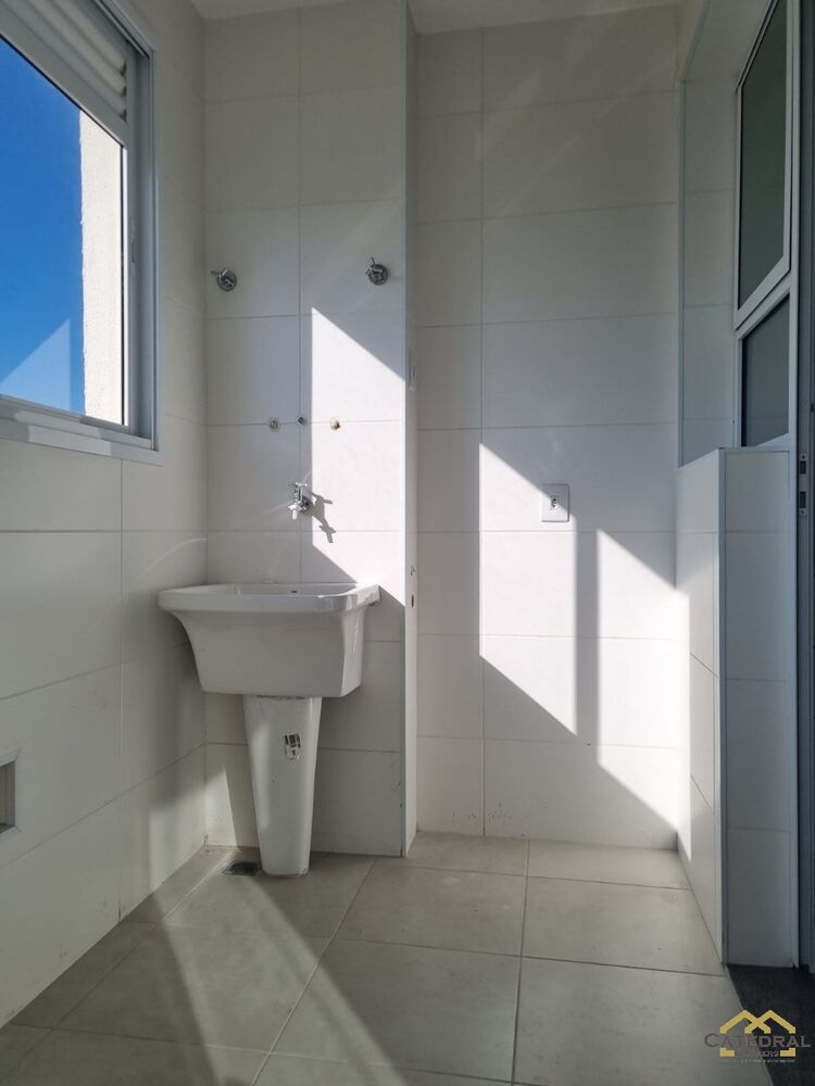 Apartamento à venda com 3 quartos, 130m² - Foto 3