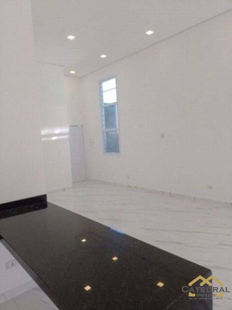 Casa à venda com 3 quartos, 300m² - Foto 7