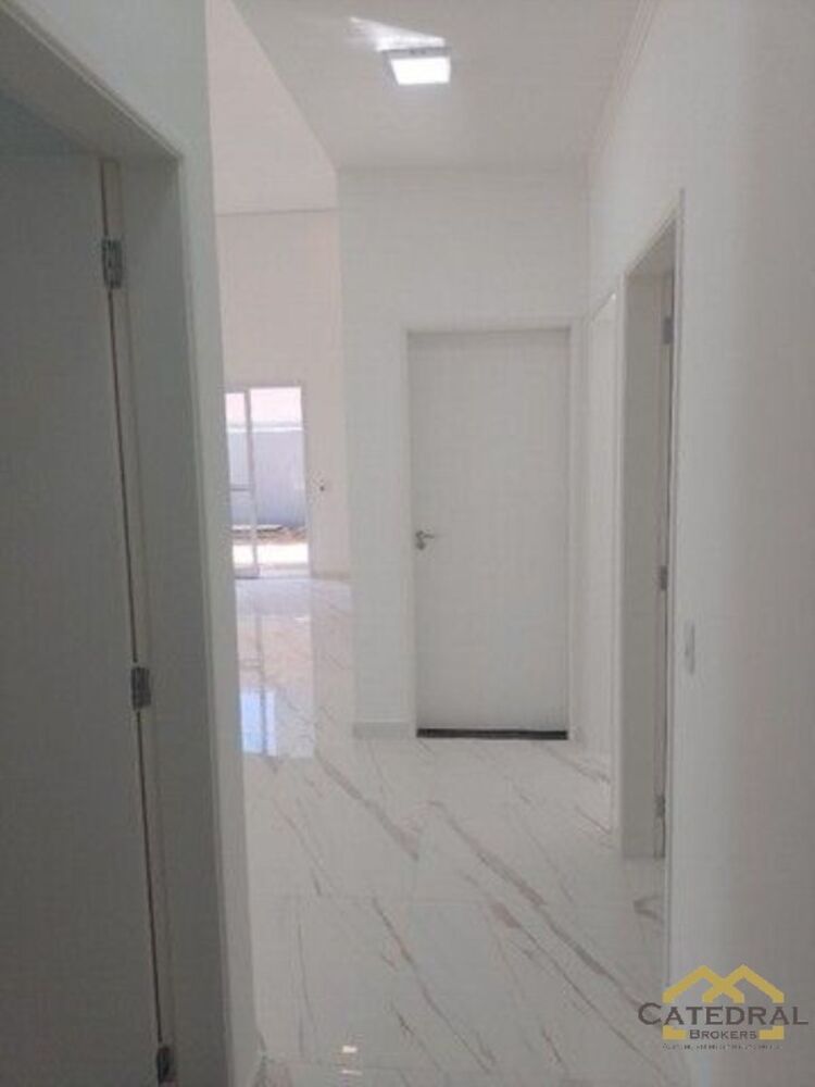 Casa à venda com 3 quartos, 300m² - Foto 9