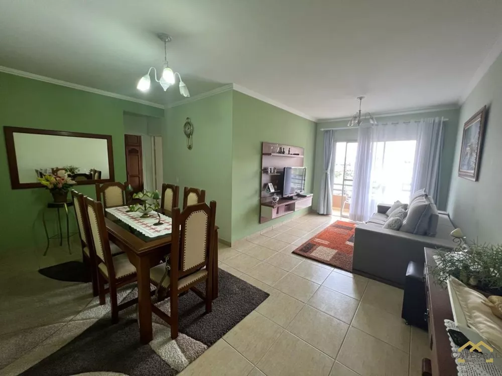 Apartamento à venda com 2 quartos, 78m² - Foto 1