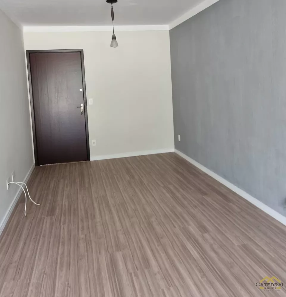 Apartamento para alugar com 3 quartos, 93m² - Foto 3