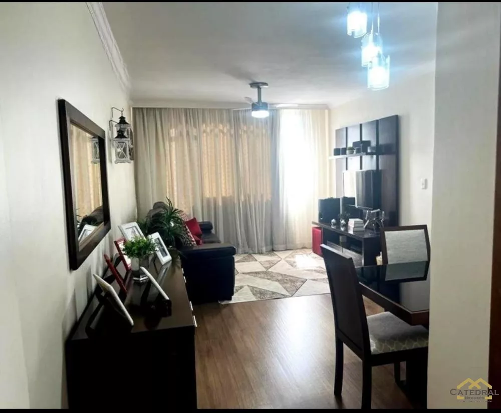 Apartamento à venda com 3 quartos, 96m² - Foto 1