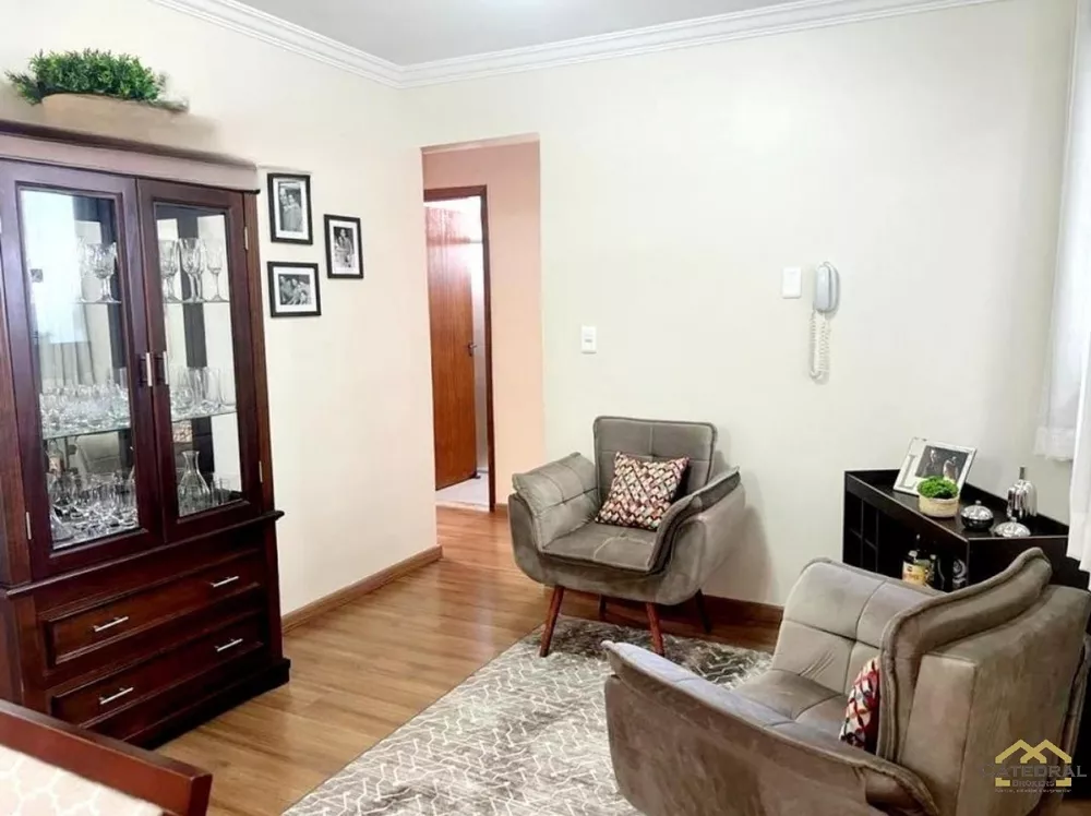 Apartamento à venda com 3 quartos, 96m² - Foto 2