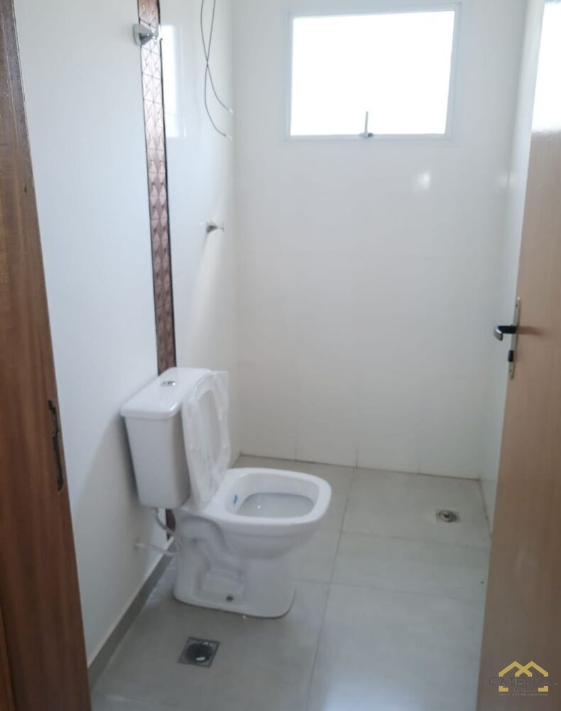 Casa à venda com 3 quartos, 85m² - Foto 4