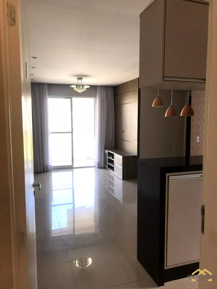 Apartamento à venda com 3 quartos, 71m² - Foto 2