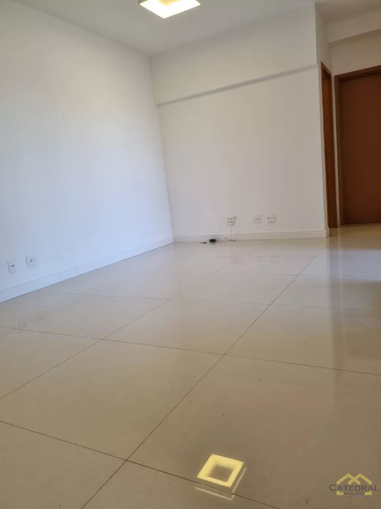 Apartamento à venda com 2 quartos, 82m² - Foto 3