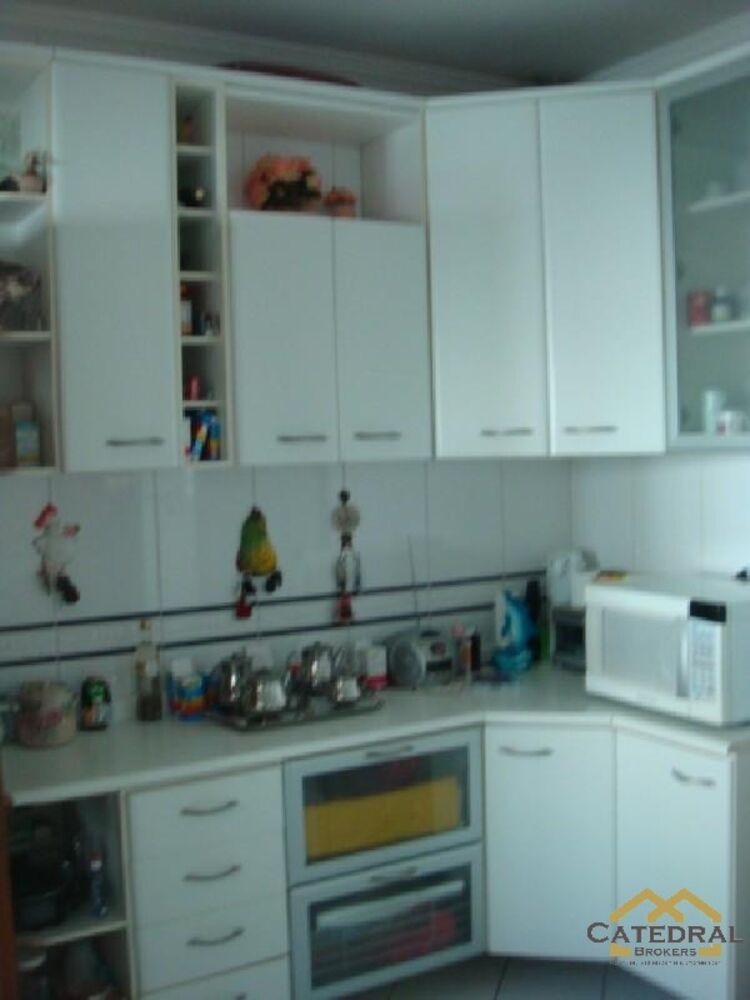 Casa à venda com 3 quartos, 1100m² - Foto 20